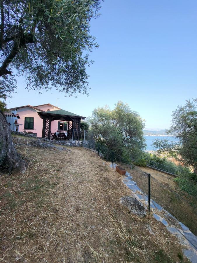 Villa Il Pettirosso La Spezia Buitenkant foto